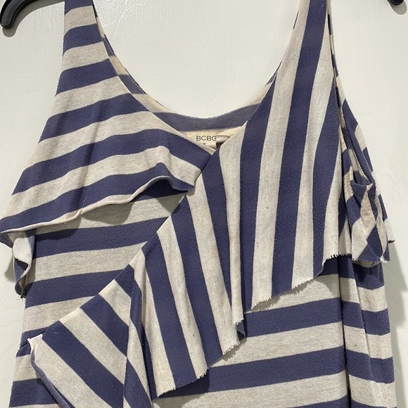 BCBG Flowy Tank Top - Picture 3 of 4